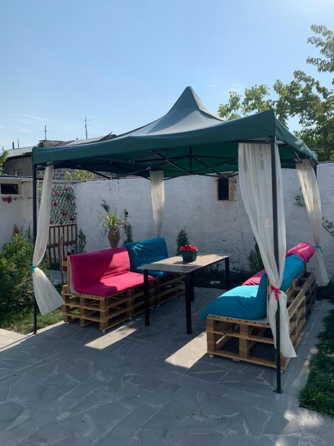 Santorini Hotel & Hostel Yerevan Exterior photo